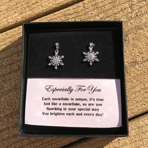 New snowflake earrings